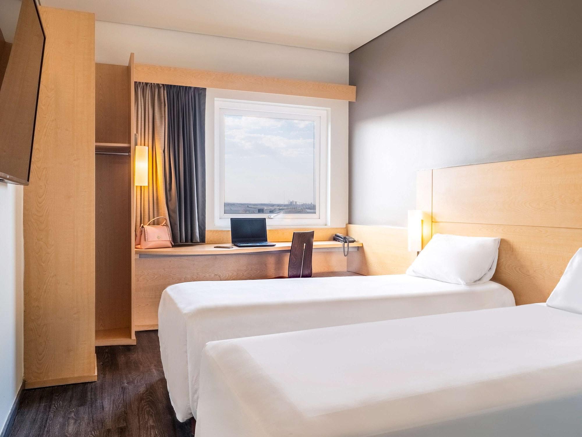 Hotel Ibis Chihuahua Extérieur photo